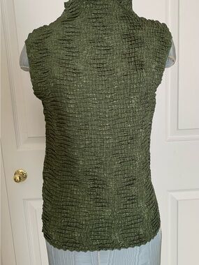Vintage Y2k Olive Green Crinkle Textured Sleeveless Top